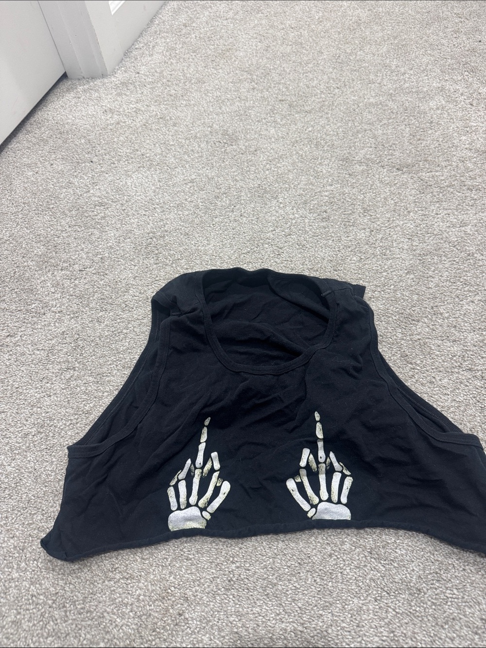 Black Women's Graphic Crop Tank Top with Skeleton Hand Print